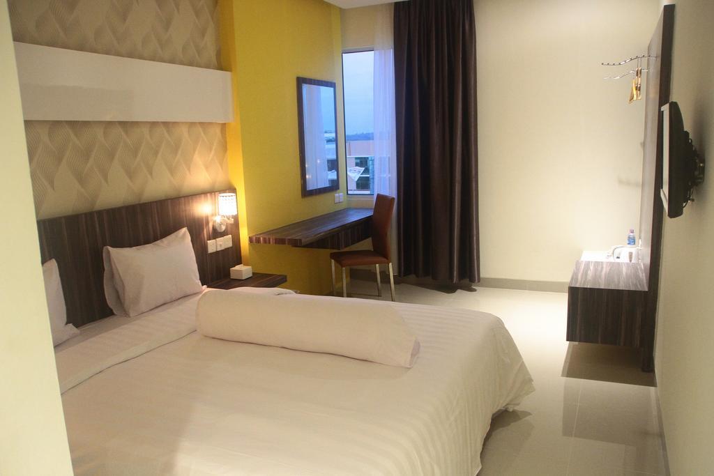 Kaliban Hotel Batam Exterior photo