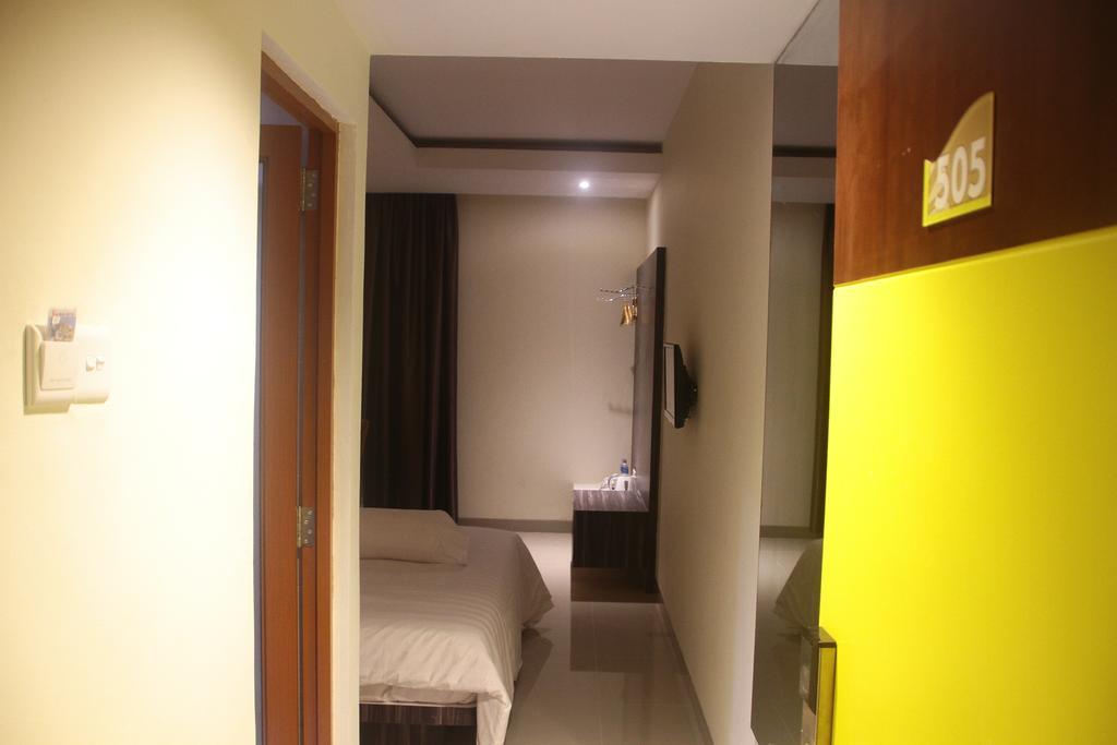 Kaliban Hotel Batam Exterior photo