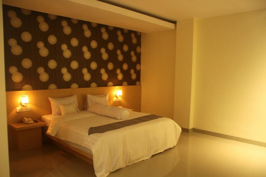 Kaliban Hotel Batam Exterior photo